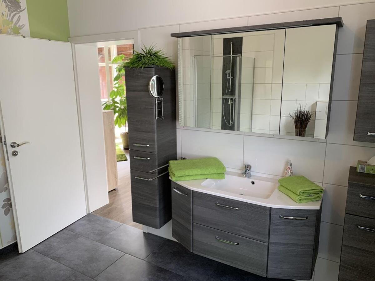 Ferienwohnung Loft- Direkt Am Falderndelft - Naehe Innenstadt Emden Exterior foto